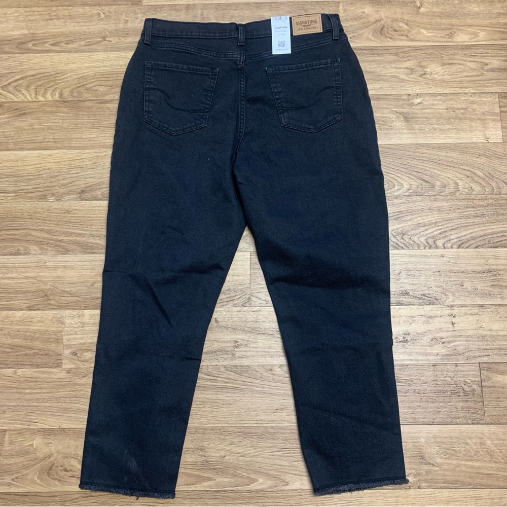 Levi’s Signature Gold Vintage Inspired 90s Mom Jeans High Waisted Distressed - Picture 3 of 12